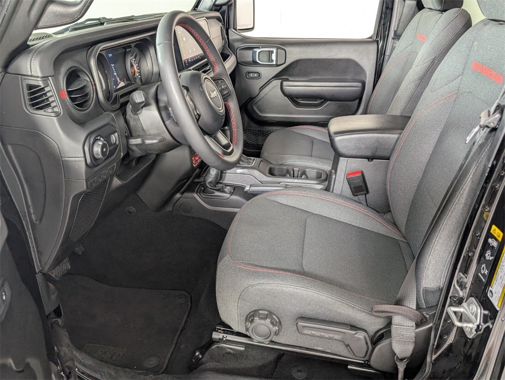 2024 Jeep Wrangler Rubicon photo 6