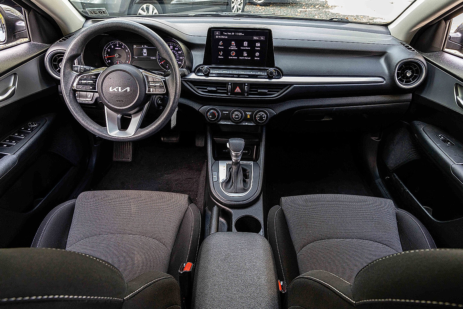2023 Kia Forte LXS photo 21
