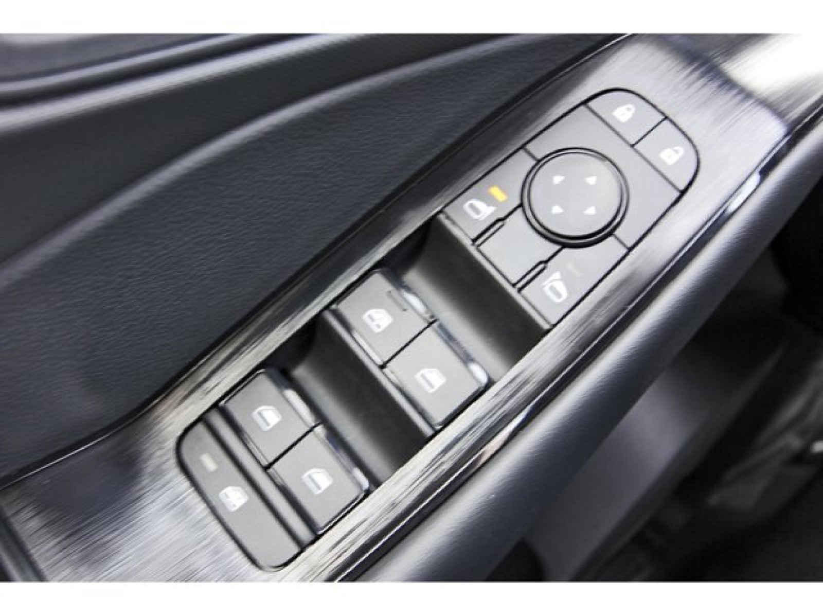 2026 Nissan Rogue S White at Robbins Nissan