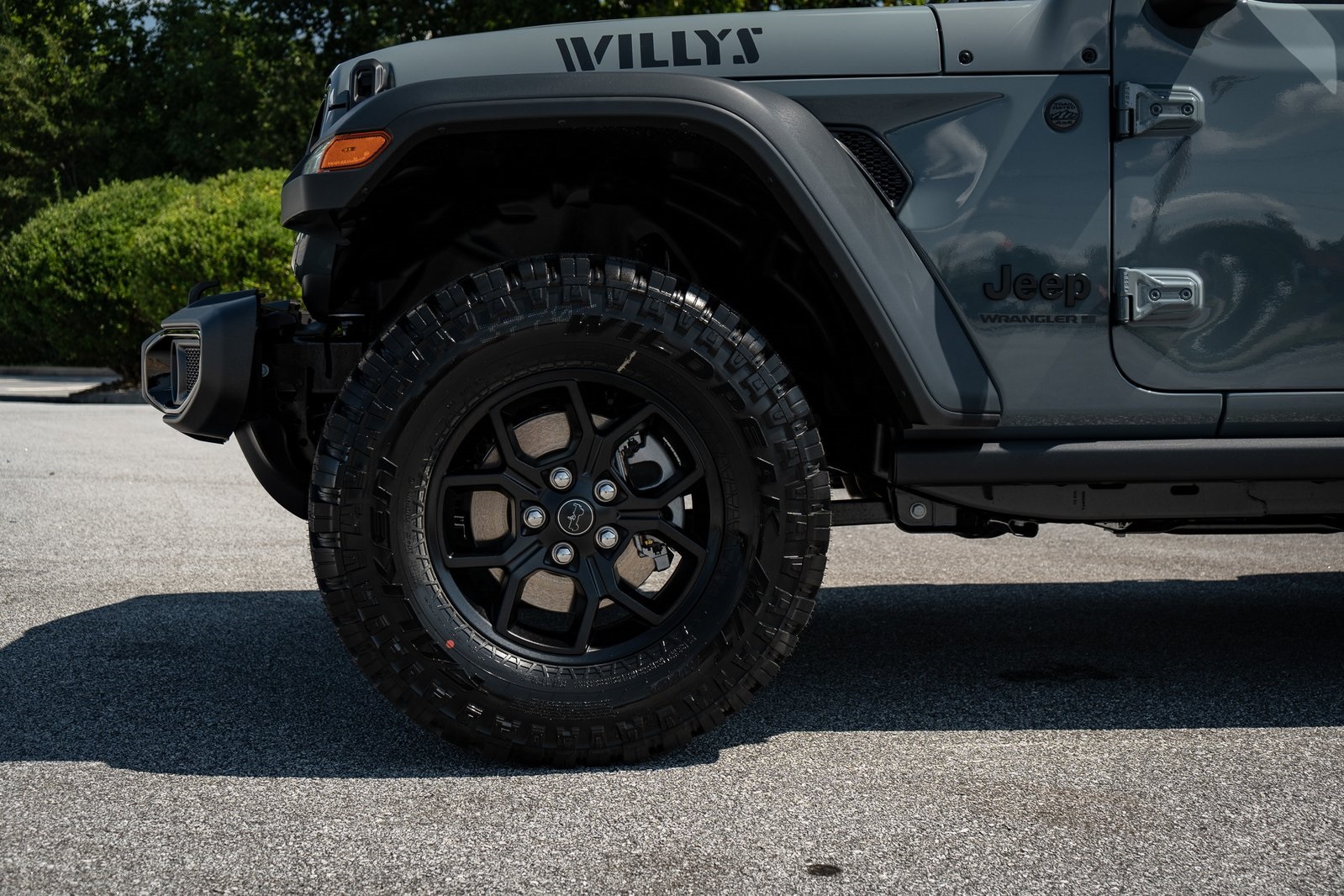 2025 Jeep Wrangler Willys photo 4