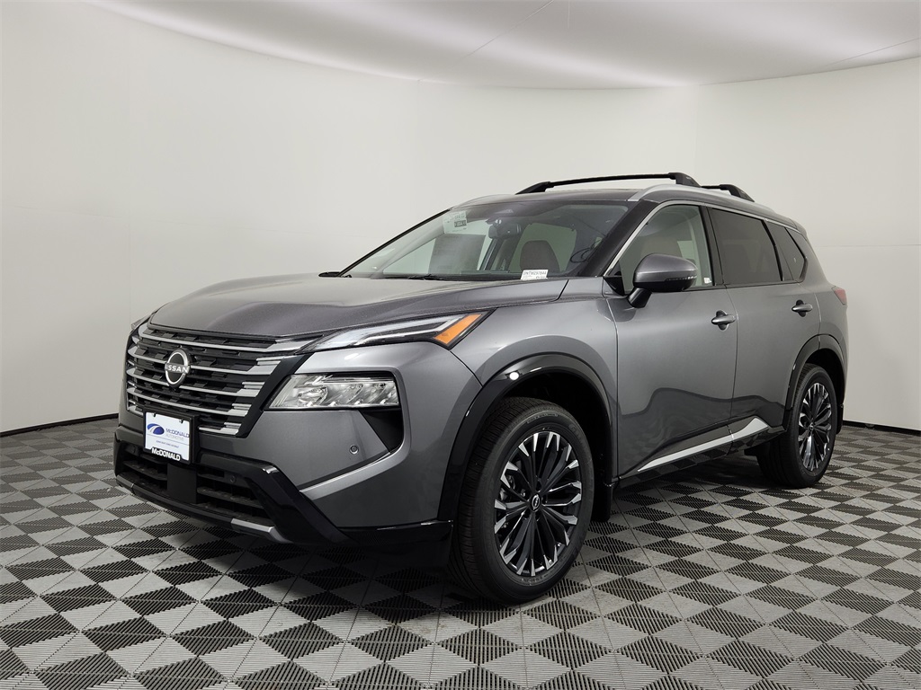 2026 Nissan Rogue Platinum's photo