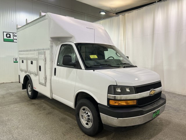 2025 Chevrolet Express Cutaway 3500 1WT