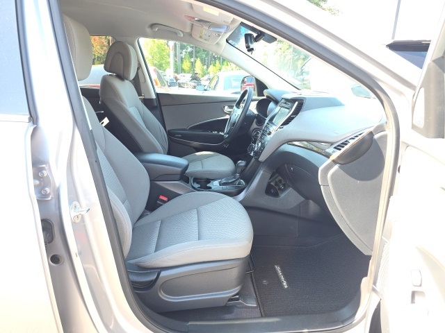2017 Hyundai Santa Fe SE photo 21