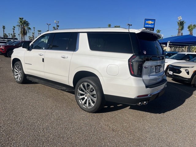 2025 Chevrolet Suburban Premier photo 5