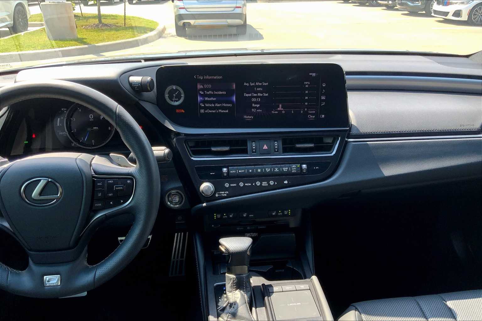 2022 Lexus ES F SPORT Handling photo 6