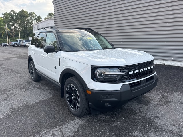 2025 Ford Bronco Sport Outer Banks's photo