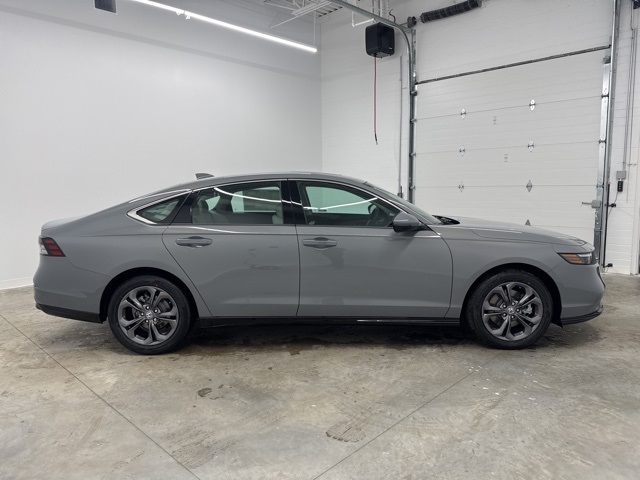 2025 Honda Accord Hybrid EX-L photo 3