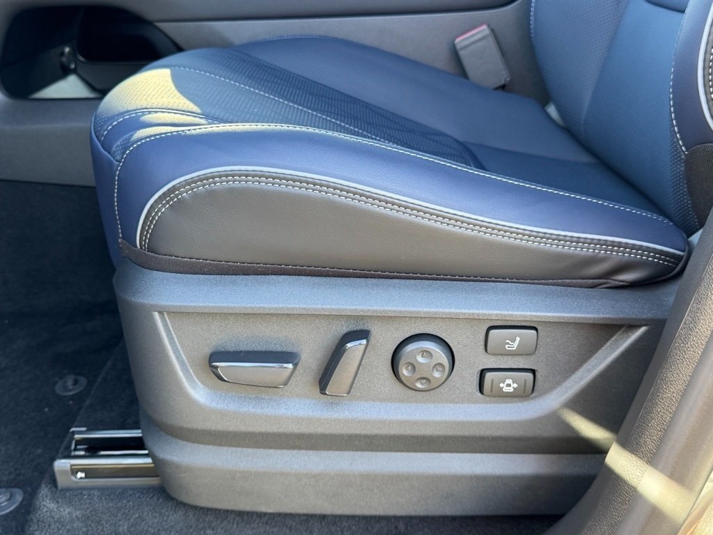2026 Infiniti QX80 Sensory photo 16
