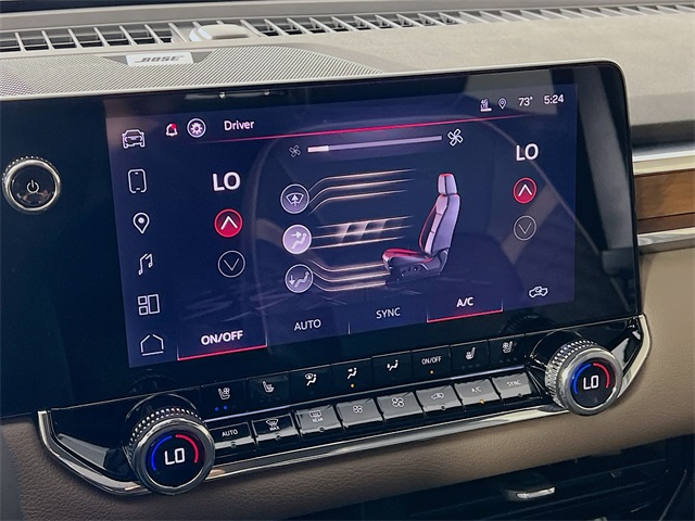 2024 Gmc Canyon Denali photo 17