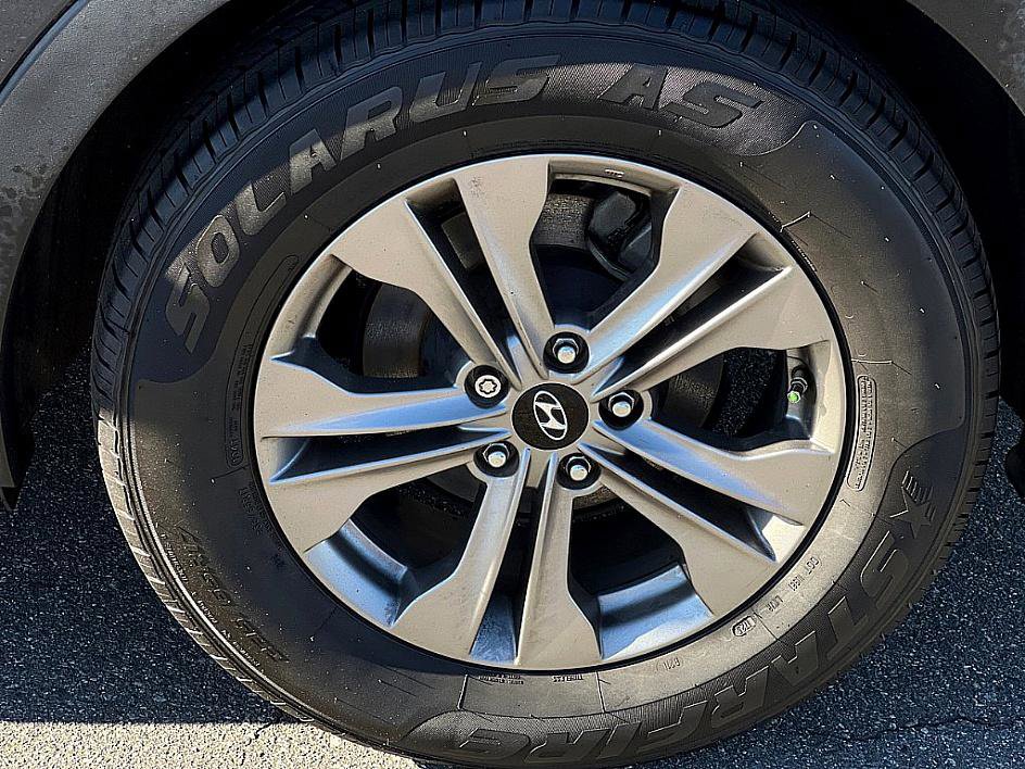 2016 Hyundai Santa Fe Sport Base photo 4