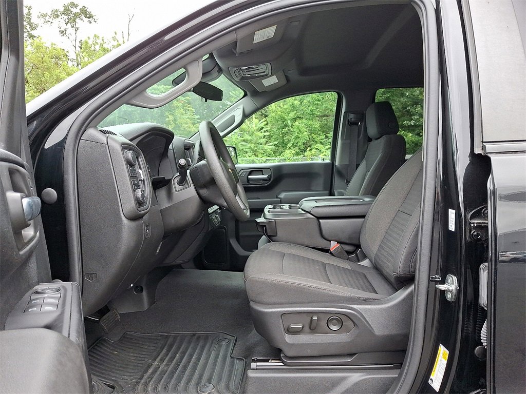 2022 Chevrolet Silverado 1500 Custom photo 12