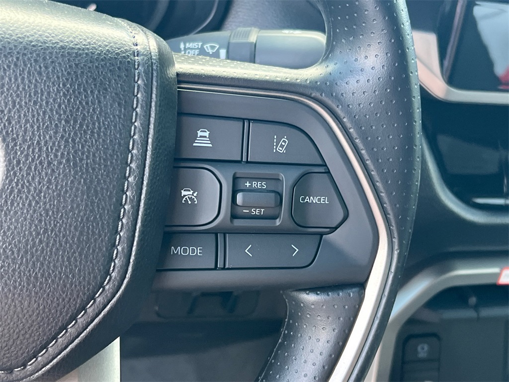 2025 Toyota Tundra SR5 CrewMax photo 24