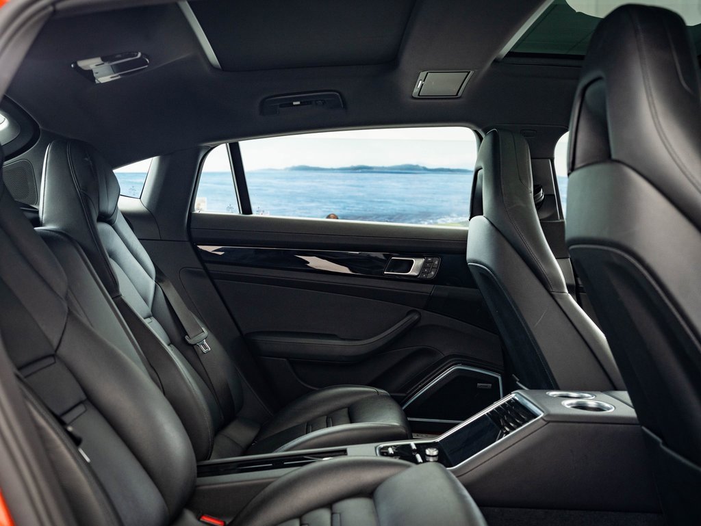 2022 Porsche Panamera 4S Executive photo 37