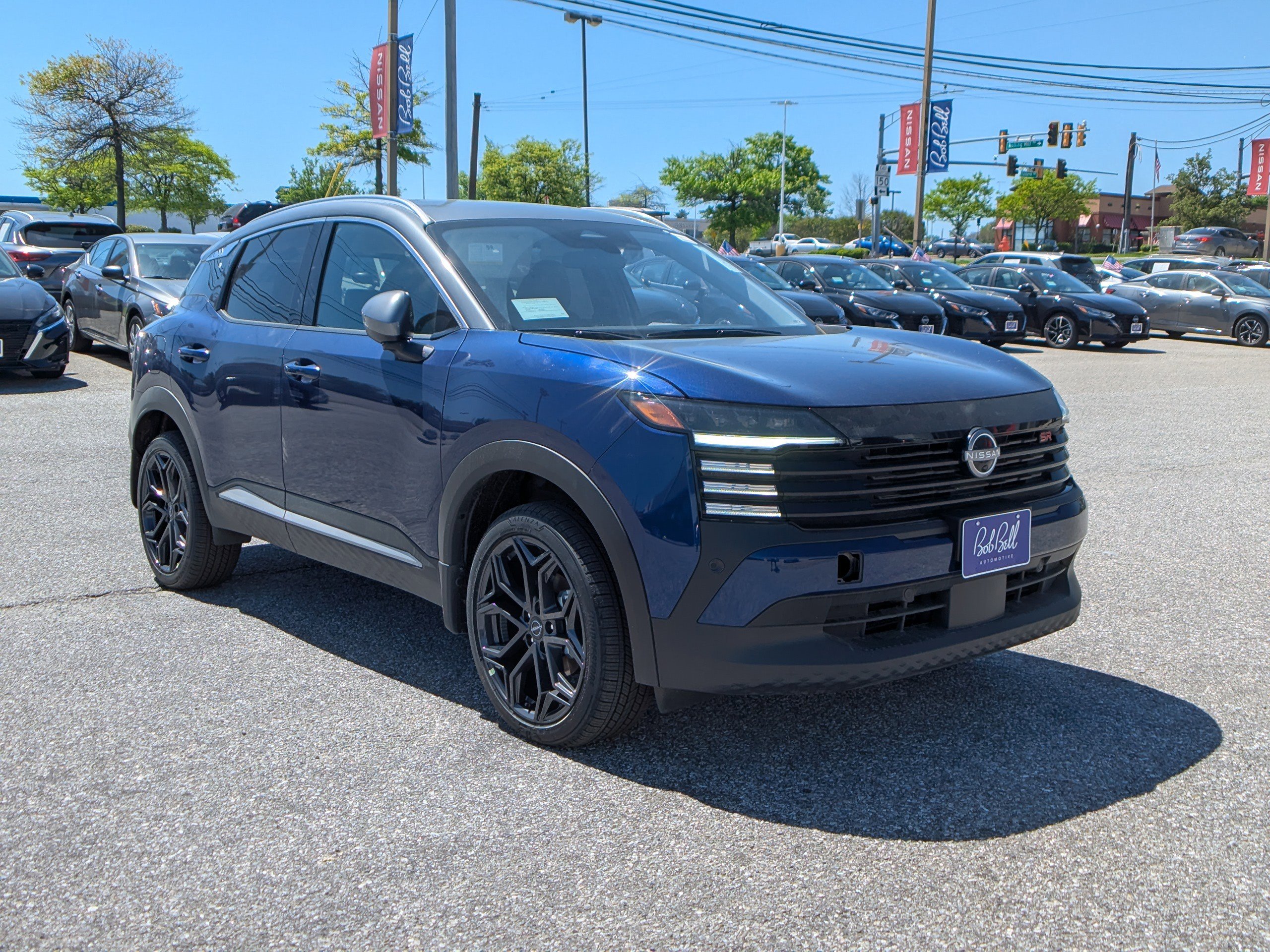 2025 Nissan Kicks SR photo 2