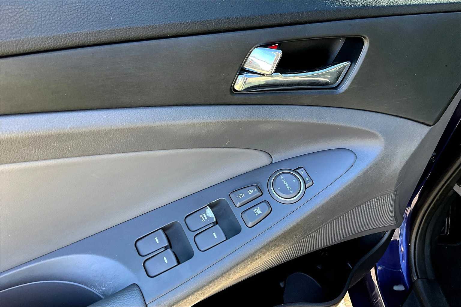 2013 Hyundai Sonata GLS photo 27