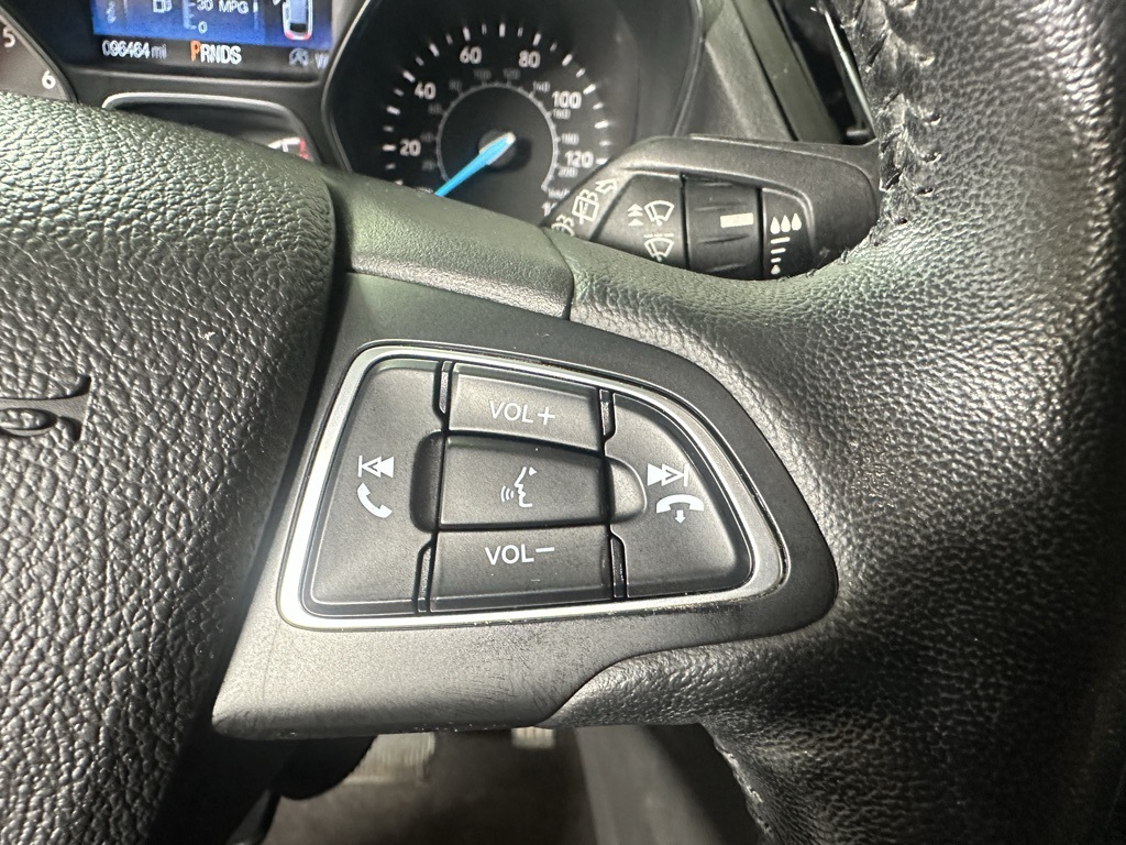 2019 Ford Escape SEL photo 19