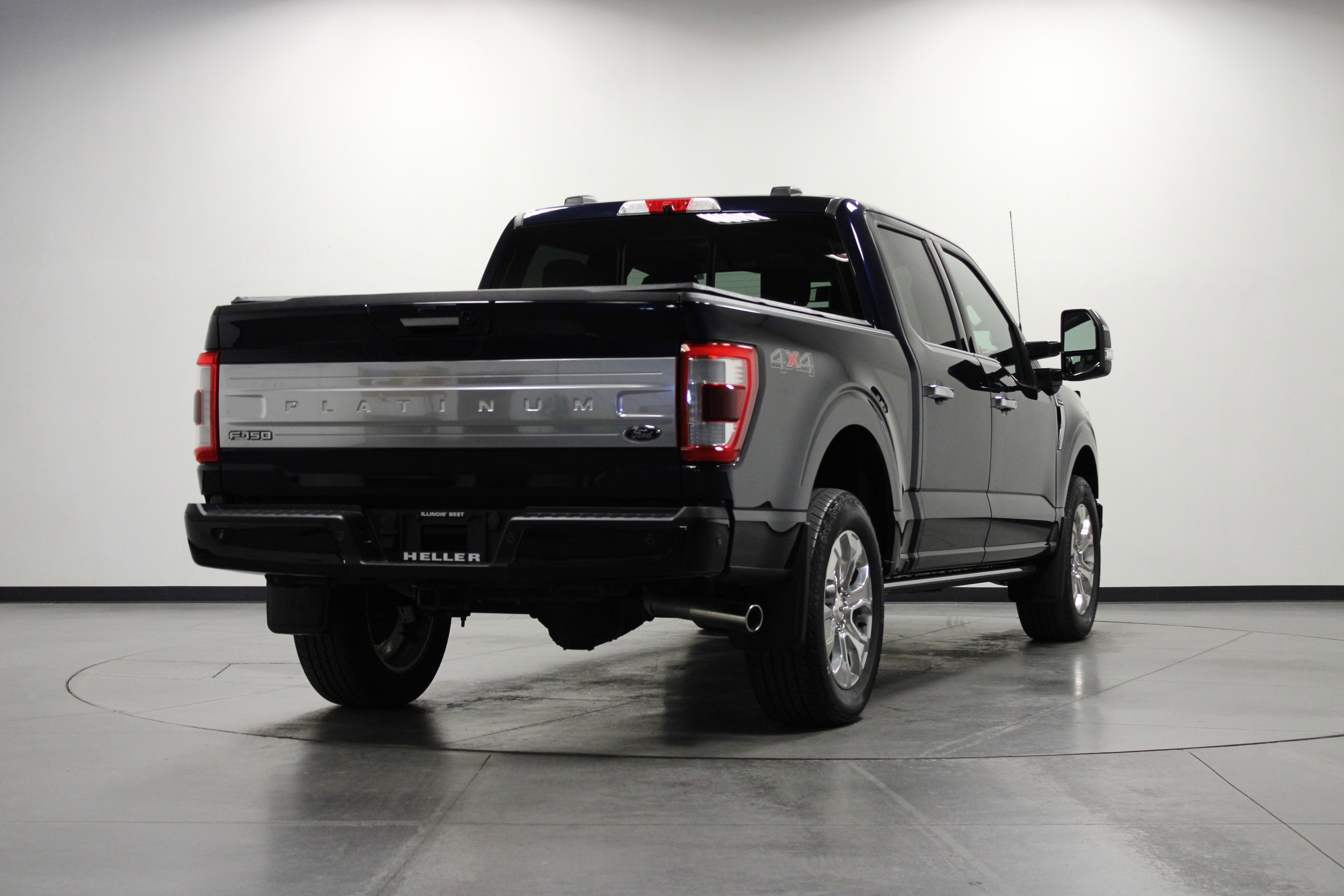 2022 Ford F-150 Platinum photo 3