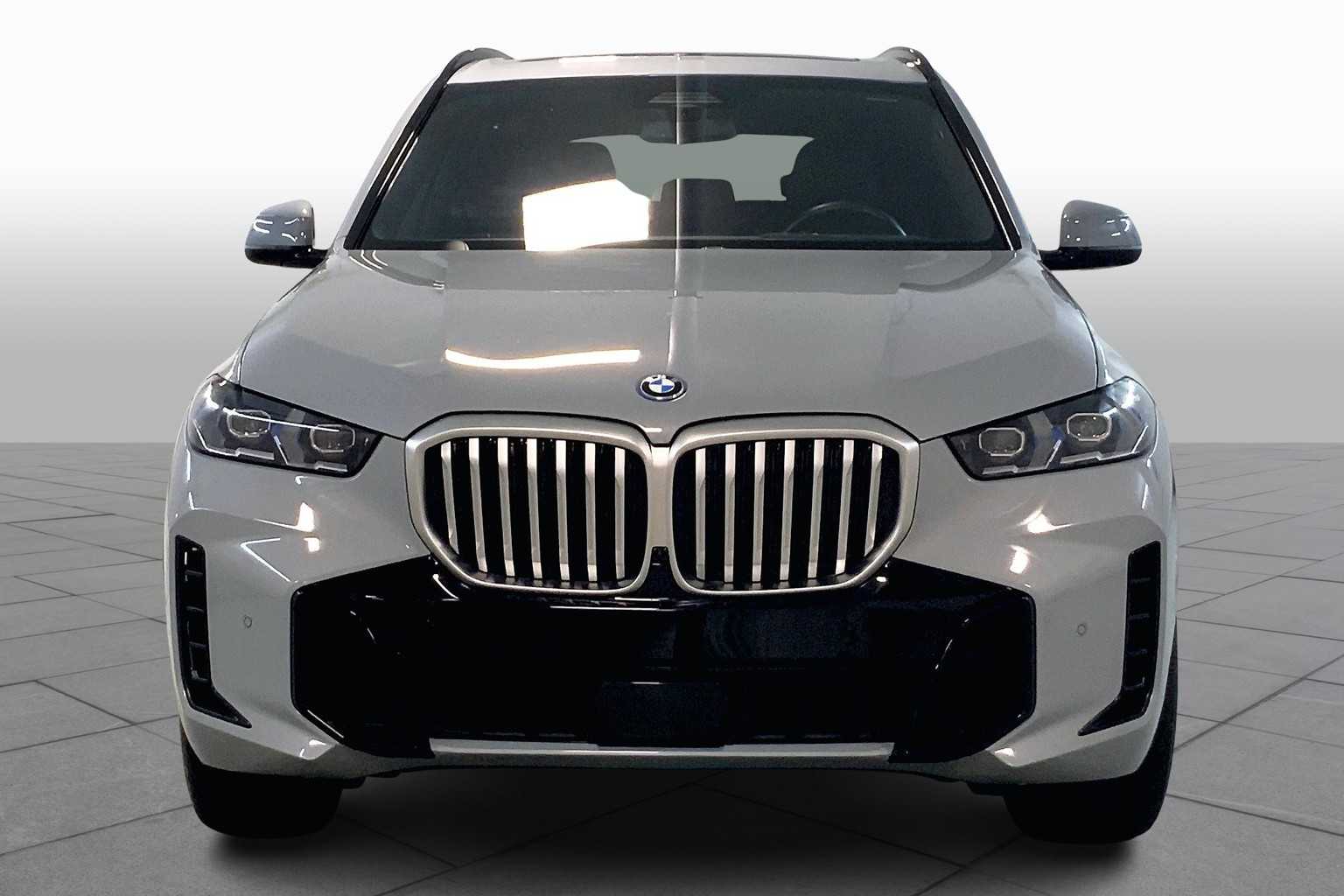 Used 2024 BMW X5 50e with VIN 5UX43EU08R9S46186 for sale in Kansas City