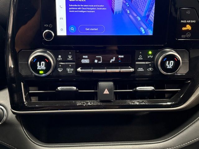 2023 Toyota Highlander LE photo 20
