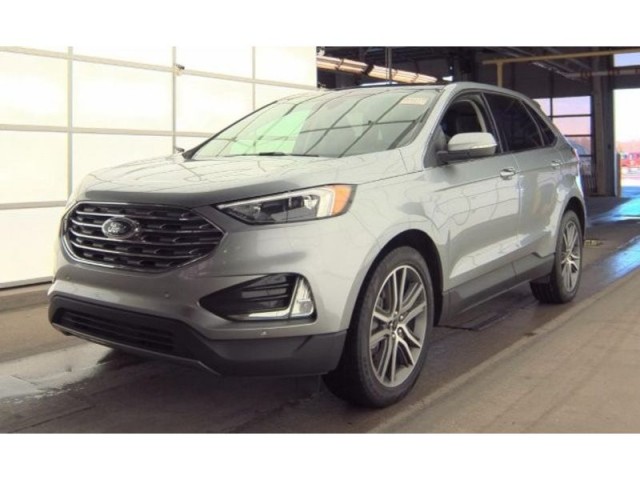 2024 Ford Edge Titanium's photo