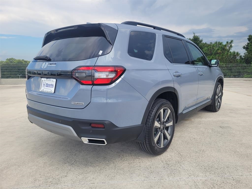 2025 Honda Pilot Touring photo 6