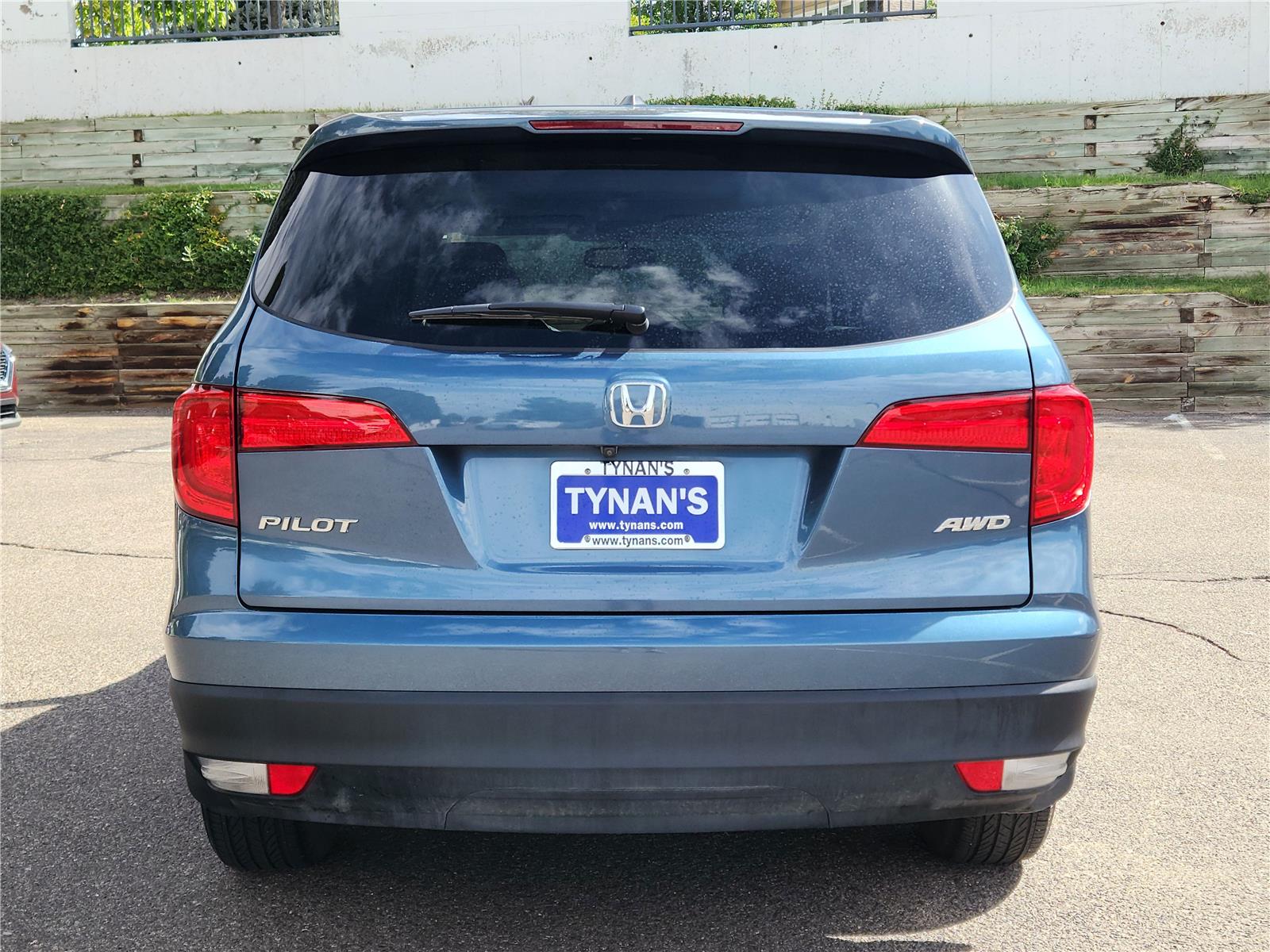 2016 Honda Pilot EX-L photo 4