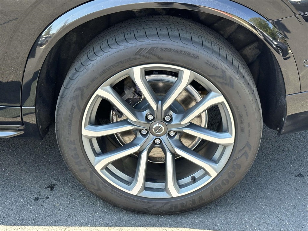 2019 Volvo XC90 T6 Momentum photo 8