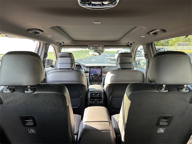 2025 Jeep Grand Cherokee L Summit photo 10
