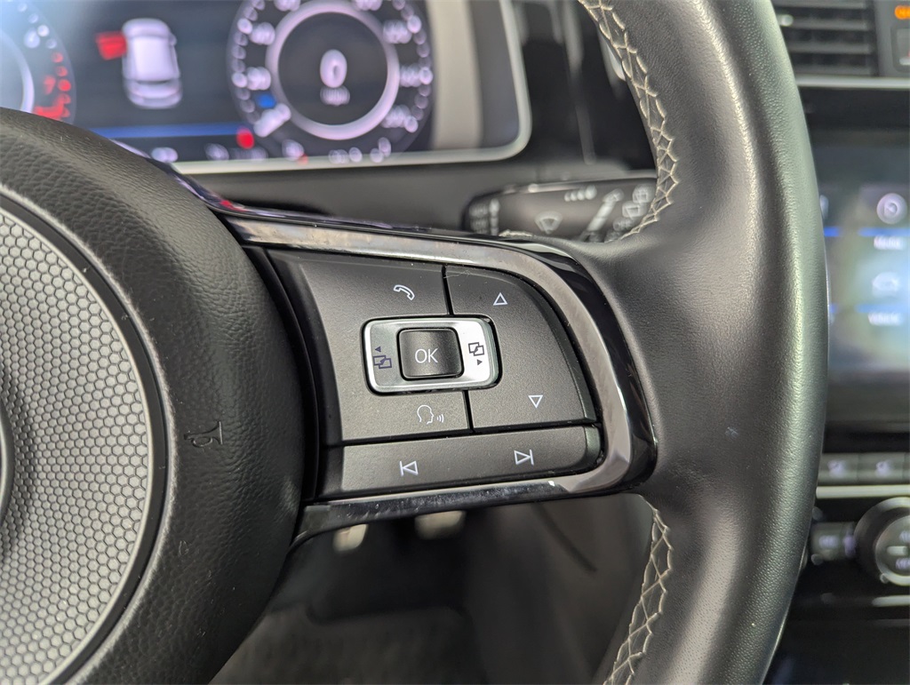2018 Volkswagen Golf R 4Motion photo 19