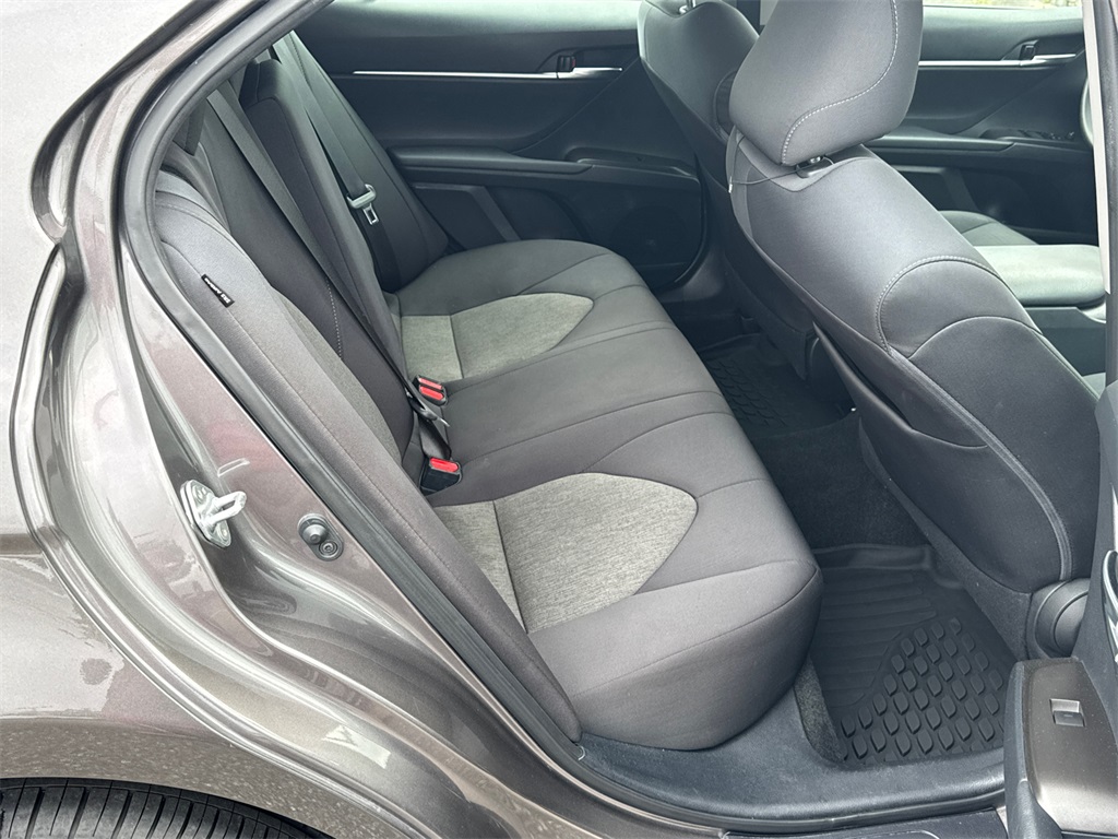2021 Toyota Camry LE photo 14