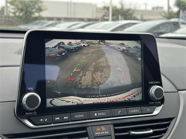2025 Nissan Altima SR photo 20