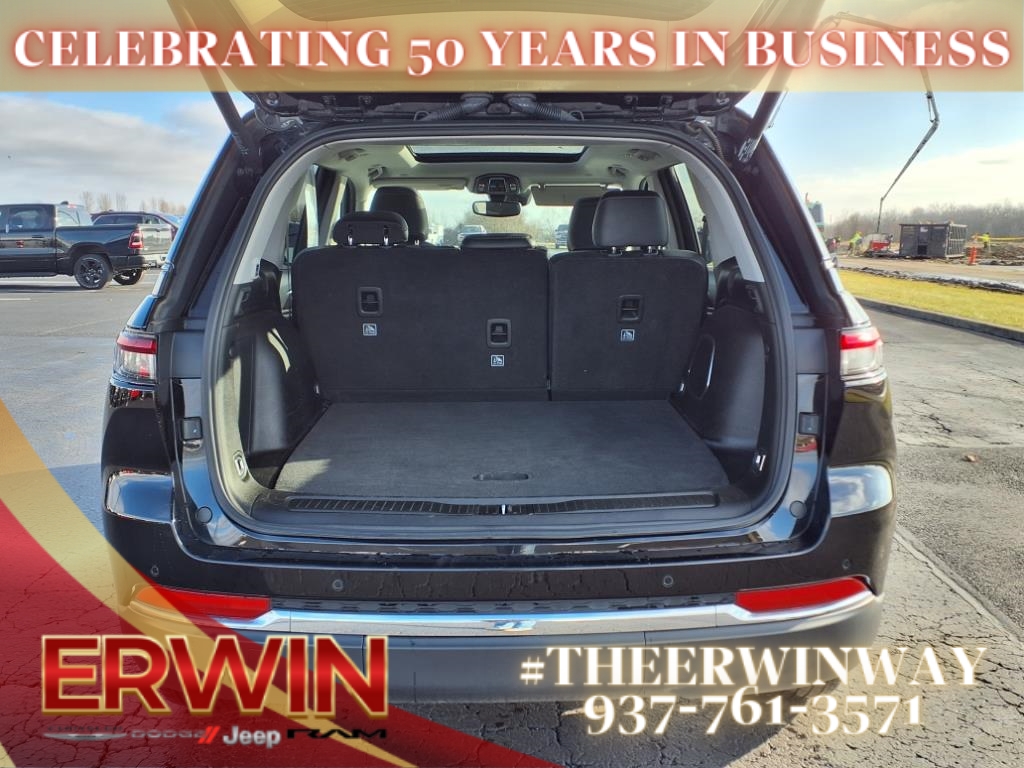 2024 Jeep Cherokee Limited 4xe photo 3