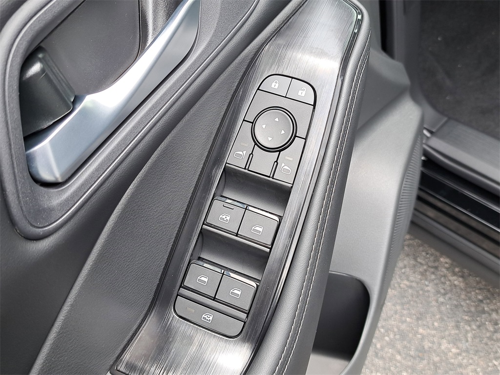 2026 Nissan Rogue SV photo 22