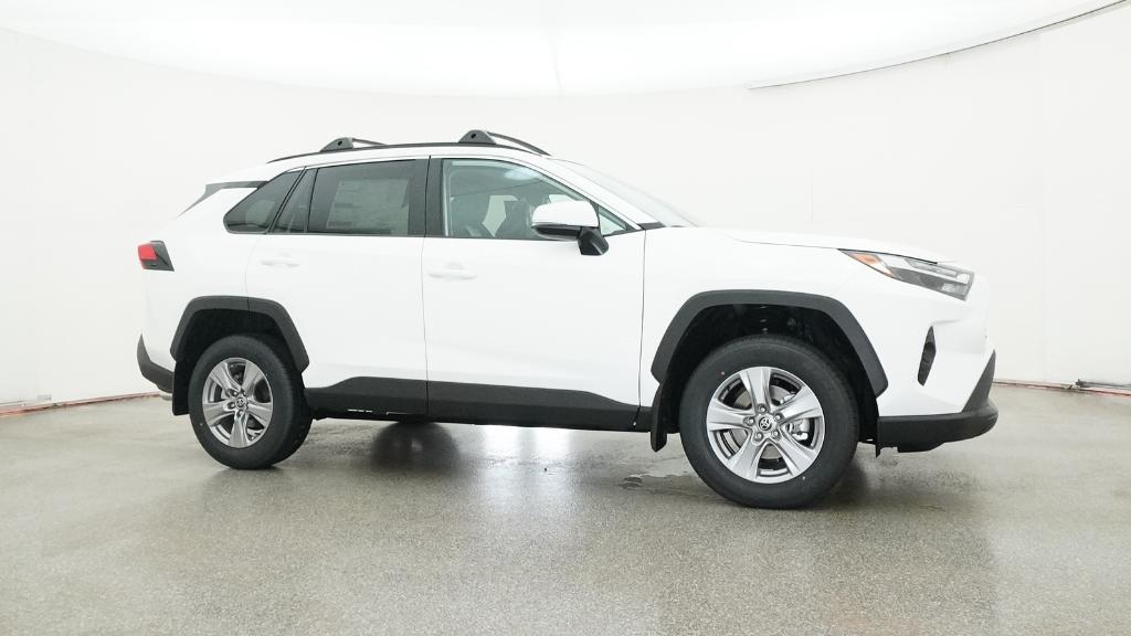 2025 Toyota RAV4 XLE photo 28