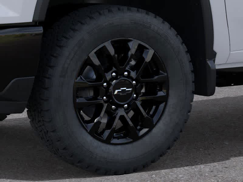 2025 Chevrolet Silverado 2500HD Custom photo 9