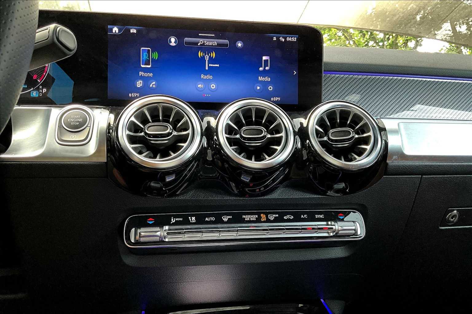 2025 Mercedes Benz GLB 250 4MATIC photo 32