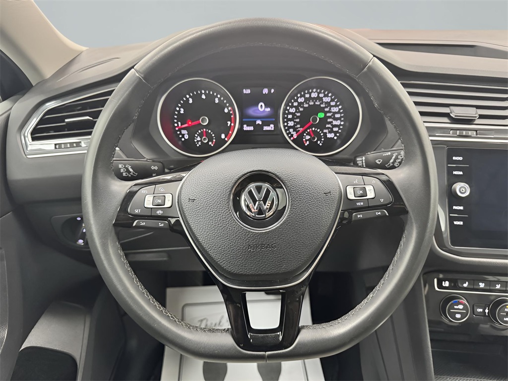 2020 Volkswagen Tiguan SE photo 13