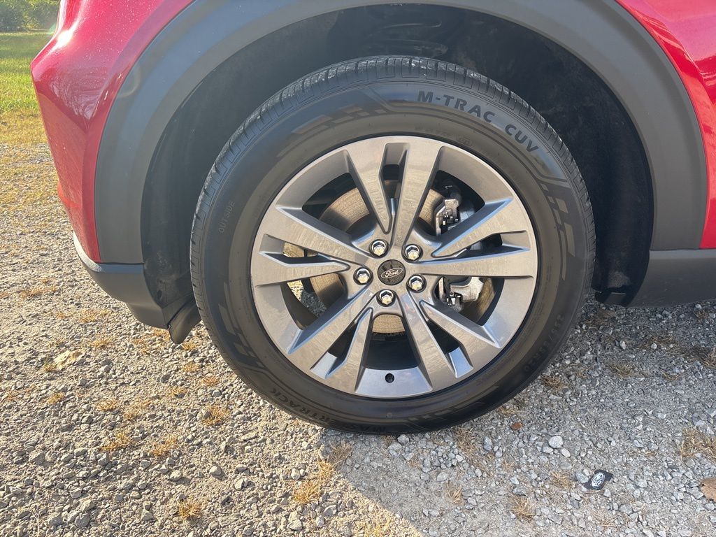 2022 Ford Explorer XLT photo 6