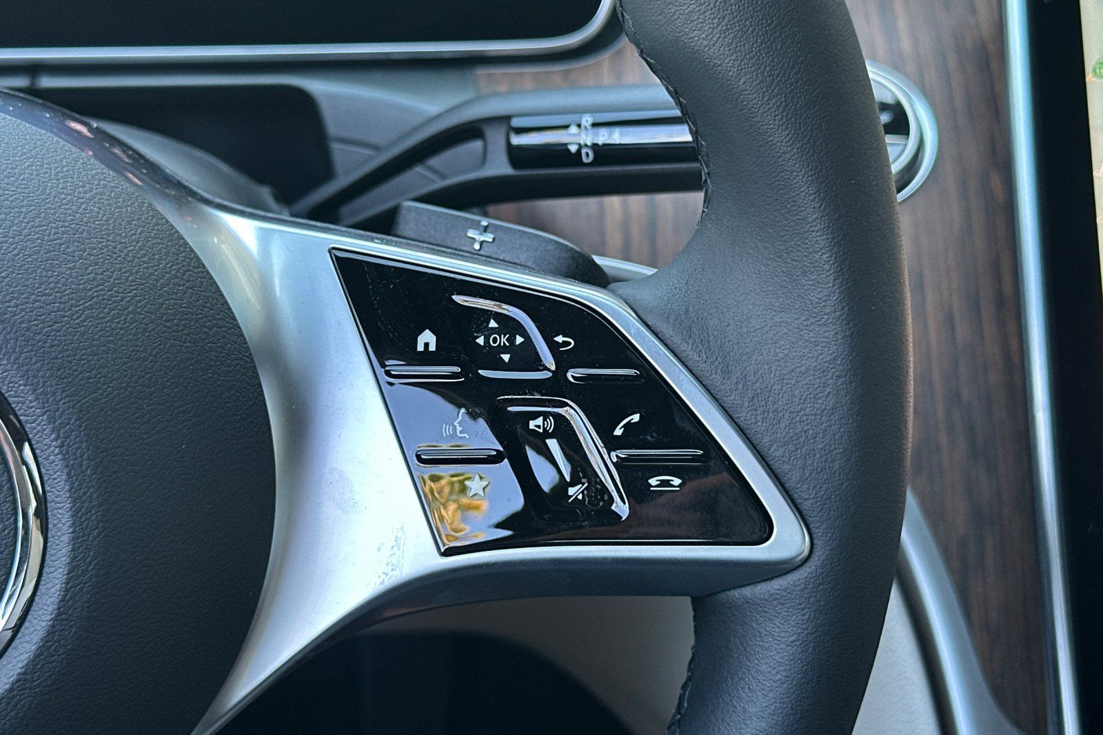 2025 Mercedes Benz C 300 Sedan photo 24