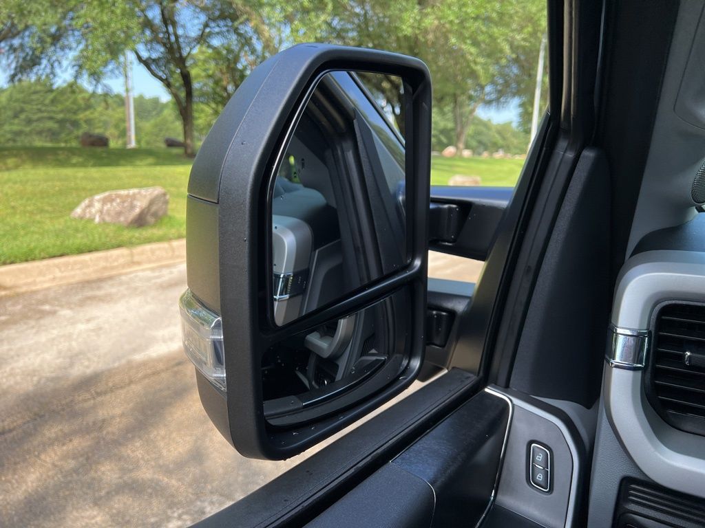 2026 Ford F-350 XLT photo 40