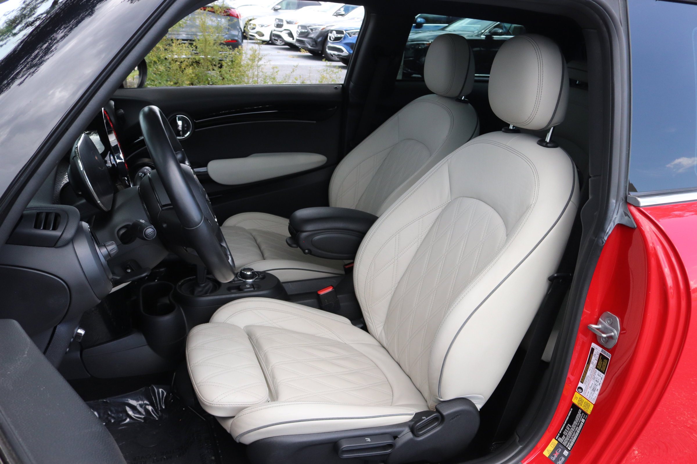 Used 2022 MINI Hardtop 2 Door SE with VIN WMW13DJ07N2P71694 for sale in Clearwater, FL