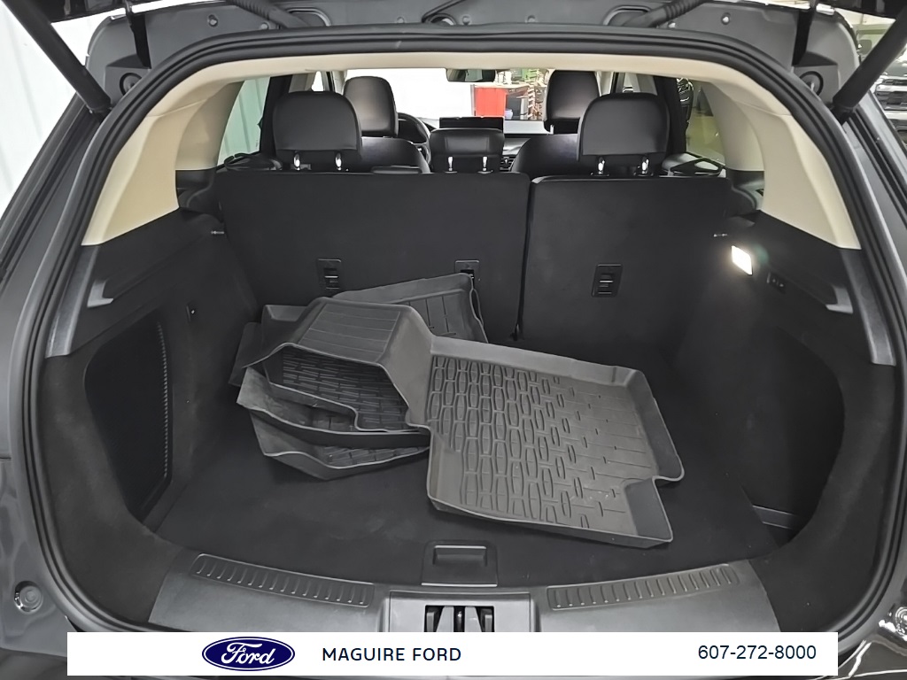 2023 Lincoln Corsair Standard photo 10