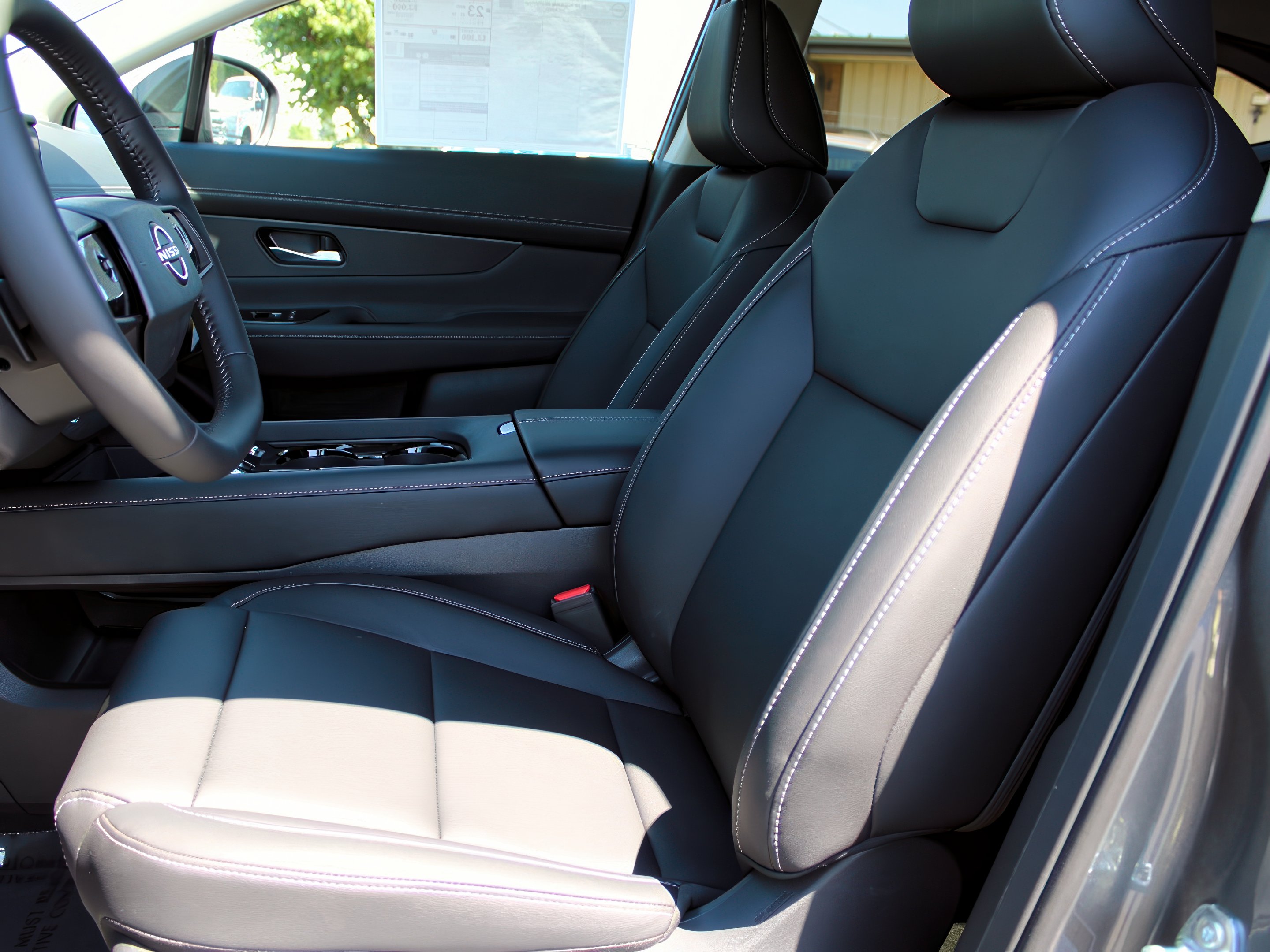 2025 Nissan Murano SV photo 13