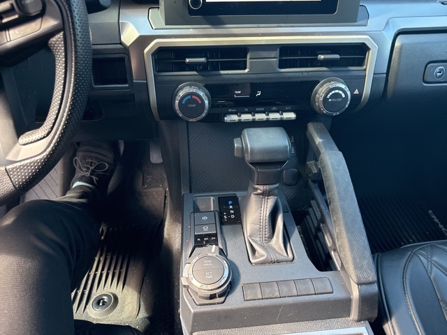 2024 Toyota Tacoma SR5 photo 4