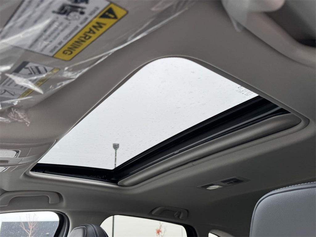 2025 Mazda CX-5 2.5 S Preferred photo 3