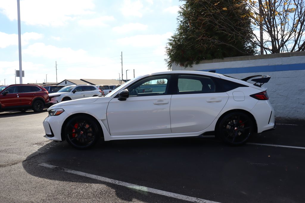 2025 Honda Civic Type R photo 2