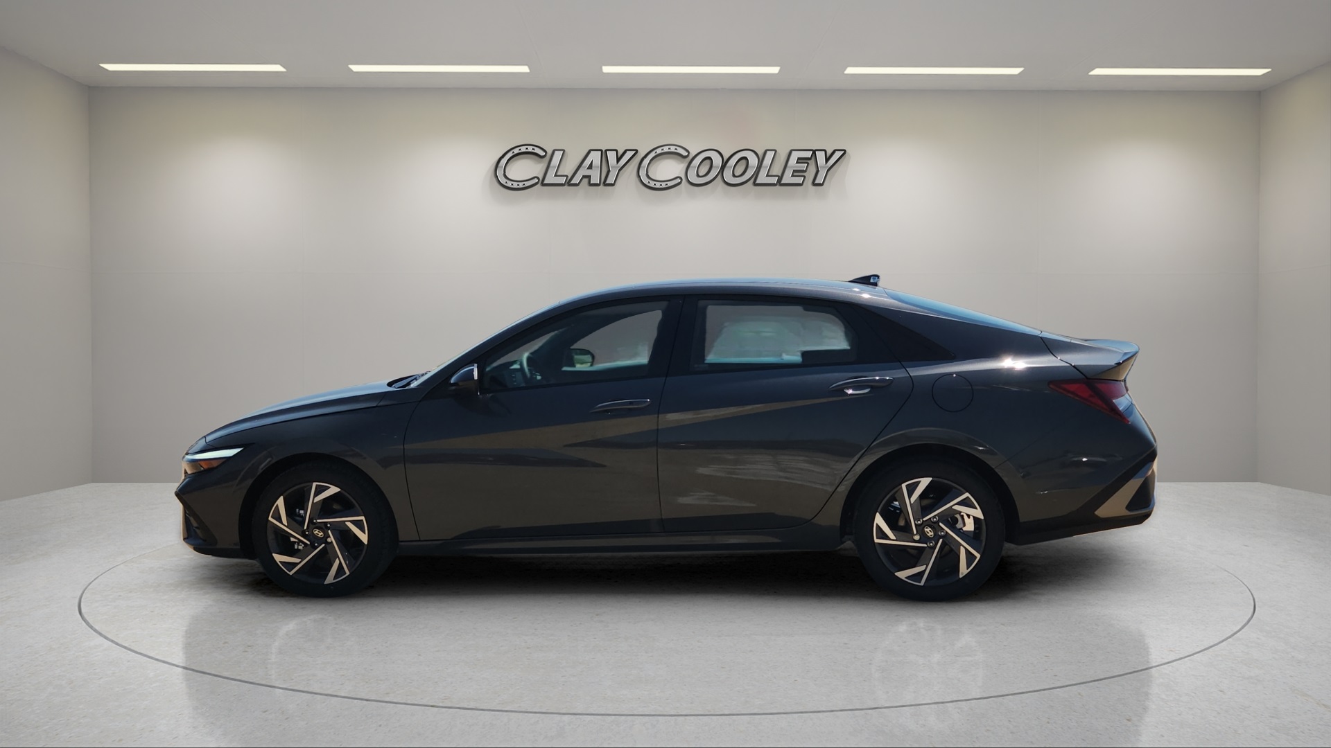 2025 Hyundai Elantra SEL Sport photo 6