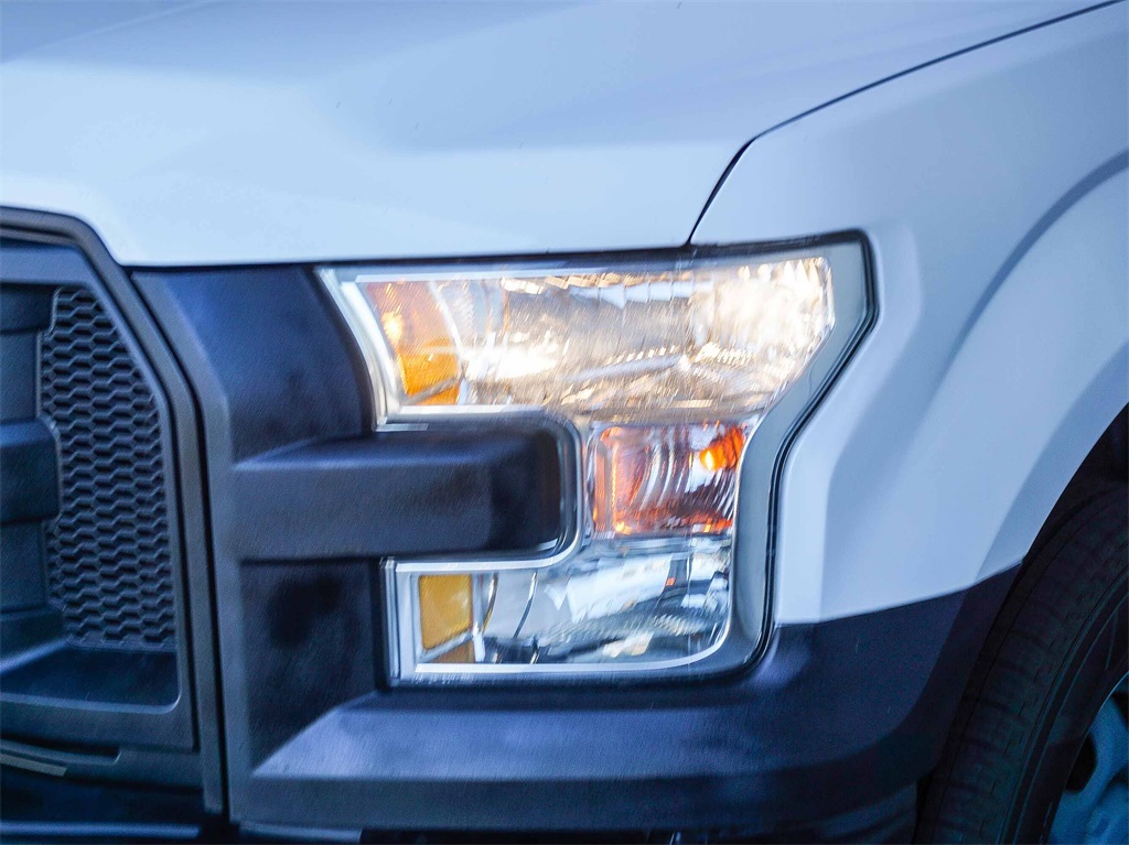 2017 Ford F-150 XL photo 4