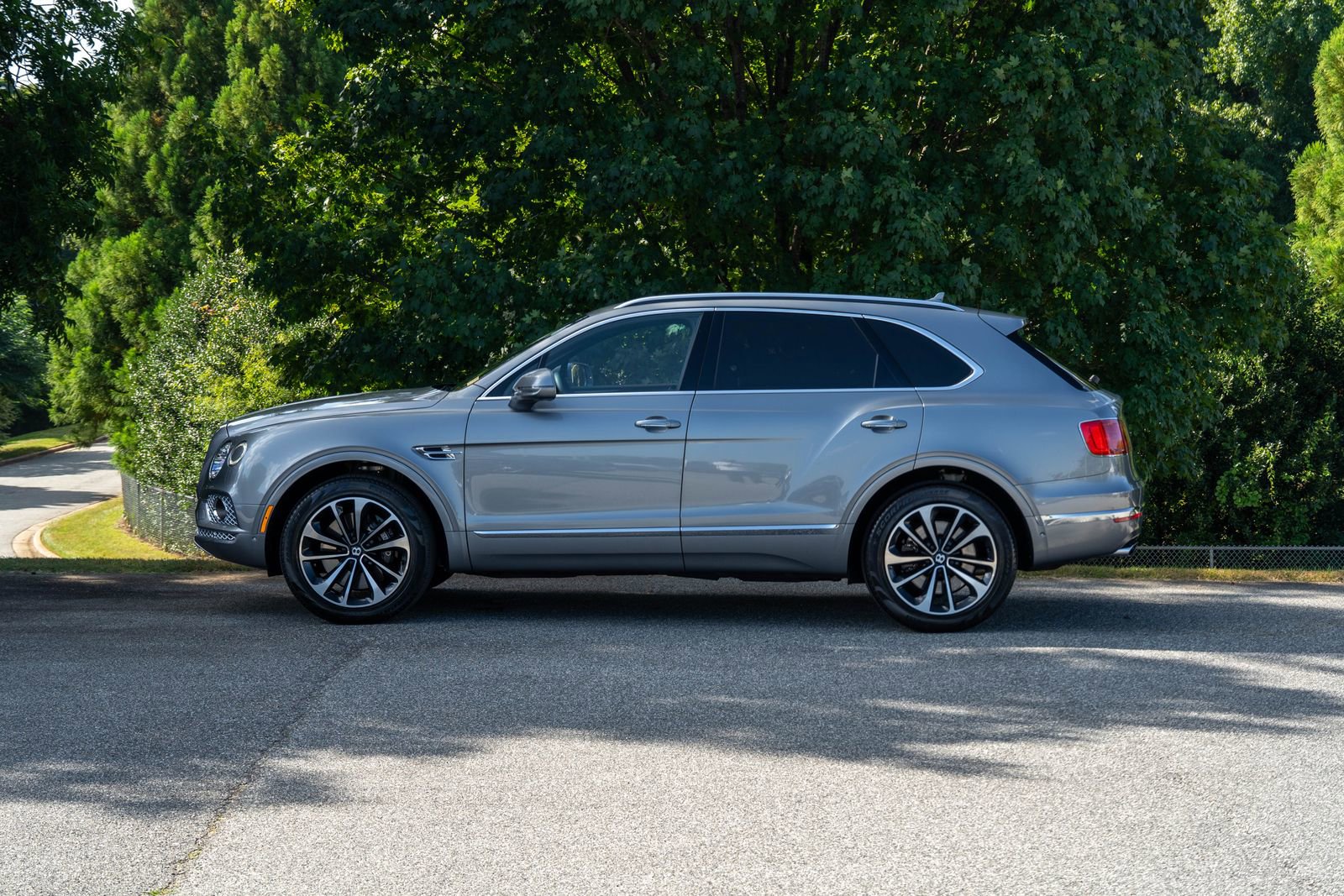 2017 Bentley Bentayga W12 photo 3