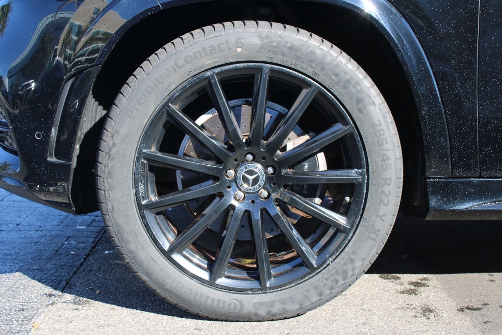 2023 Mercedes Benz GLS 450 4MATIC photo 4